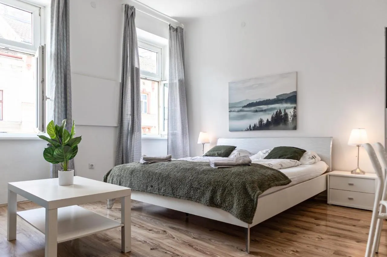 Affordable 2Br Apt- Connected To The Whole City contacts