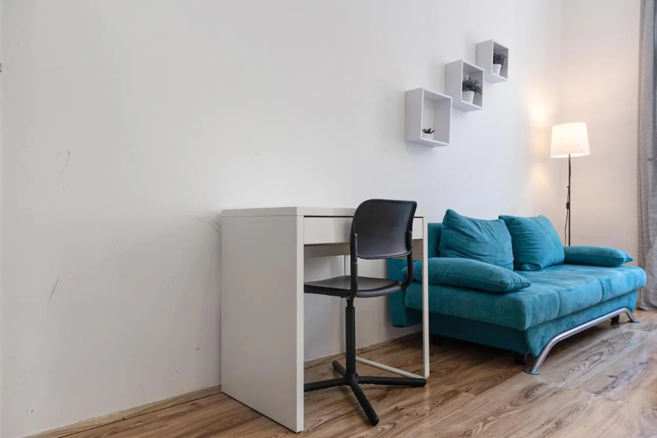 Affordable 2Br Apt- Connected To The Whole City Vienna Apartment